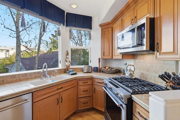 $1,565,000 | 206 Villa Mar Vista, Santa Cruz, CA 95060