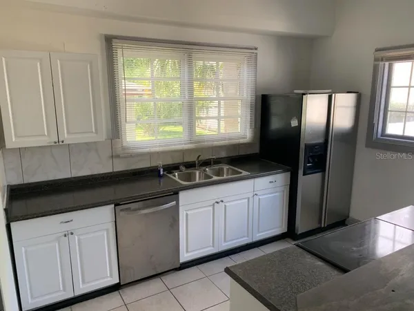 $2,950 | 2107 West Chestnut Street, Tampa, FL 33607