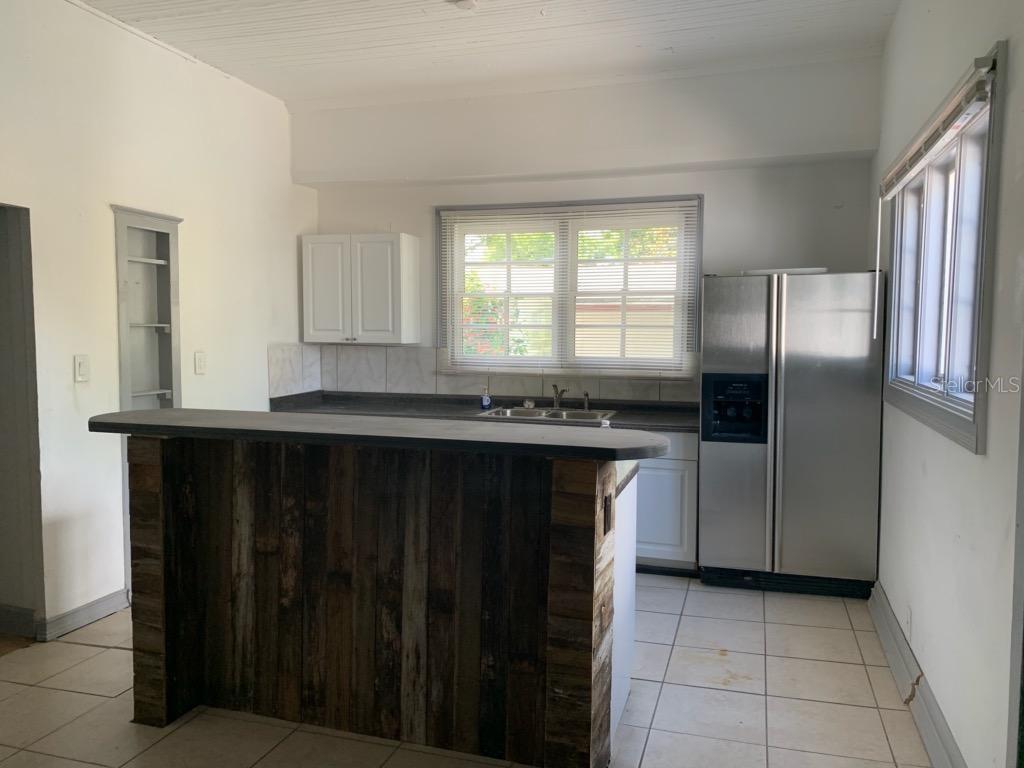 2107 West Chestnut Street Tampa, FL 33607 - Photo 8 of 12