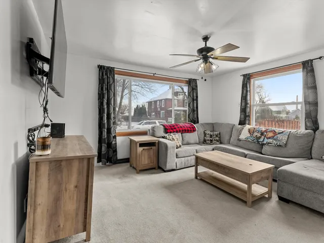 $232,850 | 2418 South 7th Street, Sheboygan, WI 53081