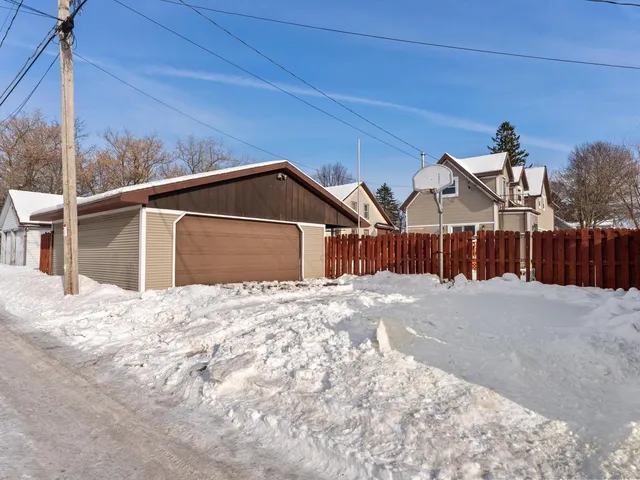 $232,850 | 2418 South 7th Street, Sheboygan, WI 53081