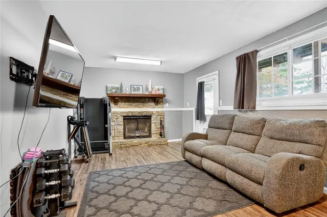 $305,000 | 1016 Northeast 104th Terrace, Kansas City, MO 64155