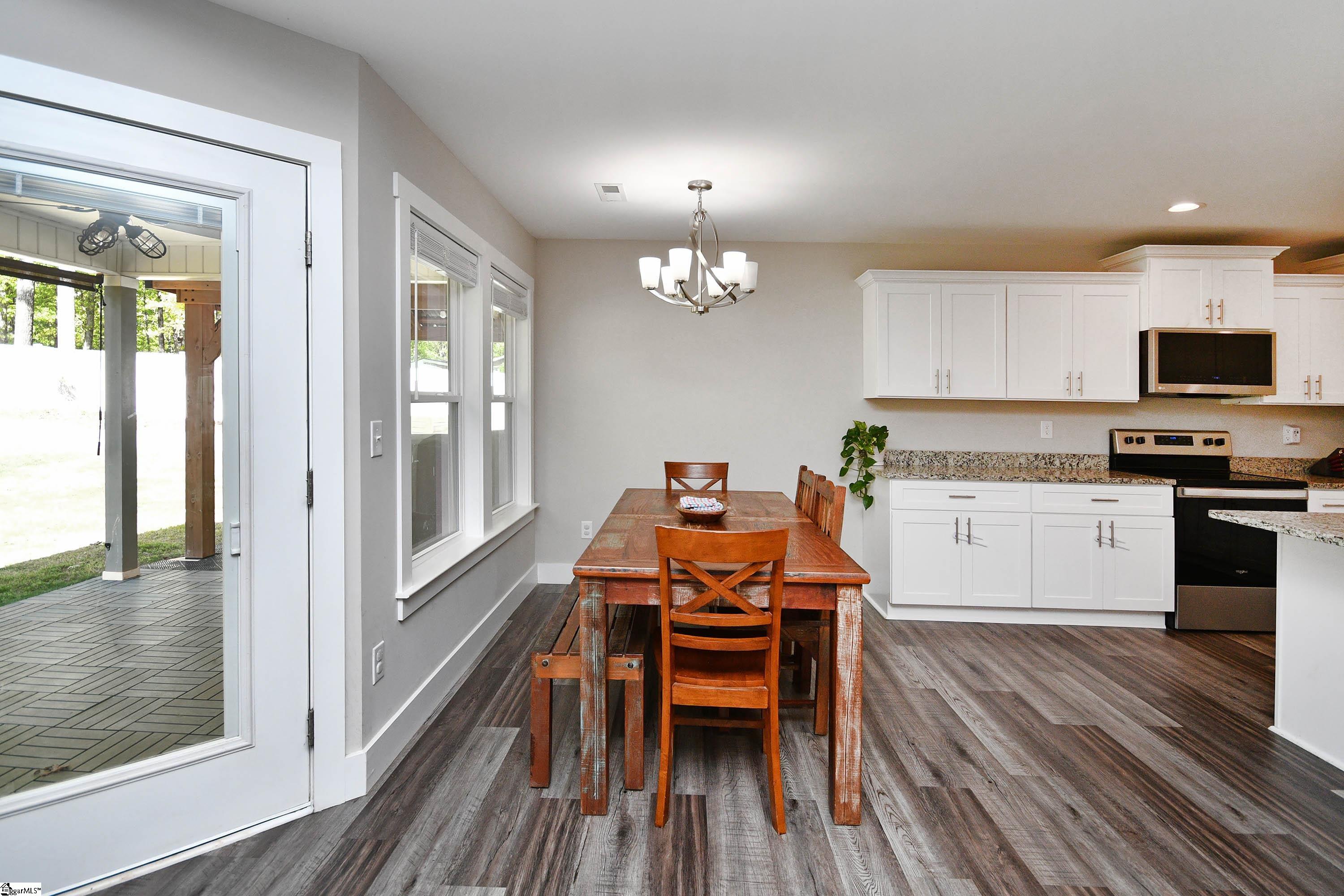 197 Falling Creek Road Spartanburg, SC 29301 - Photo 12 of 37