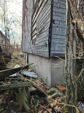 $11,000 | 2208 Nichols Place, Gary, IN 46407