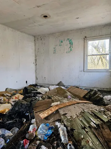 $11,000 | 2208 Nichols Place, Gary, IN 46407