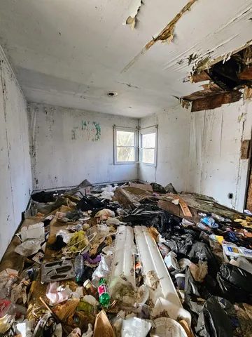 $11,000 | 2208 Nichols Place, Gary, IN 46407