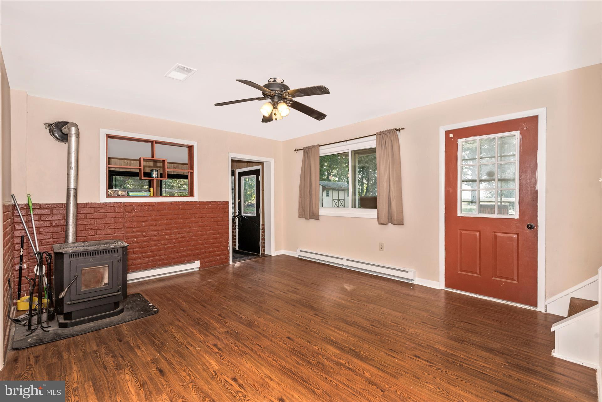 12340 Coppermine Road Union Bridge, MD 21791 - Photo 23 of 30 Living Room