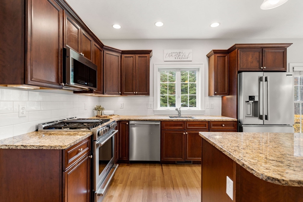 21 Magnolia Lane, Unit 21 Groton, MA 01450 - Photo 2 of 33