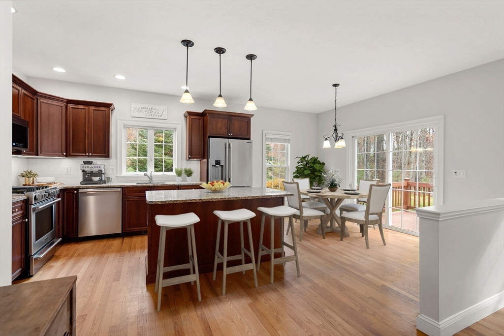 21 Magnolia Lane, Unit 21 Groton, MA 01450 - Photo 3 of 33