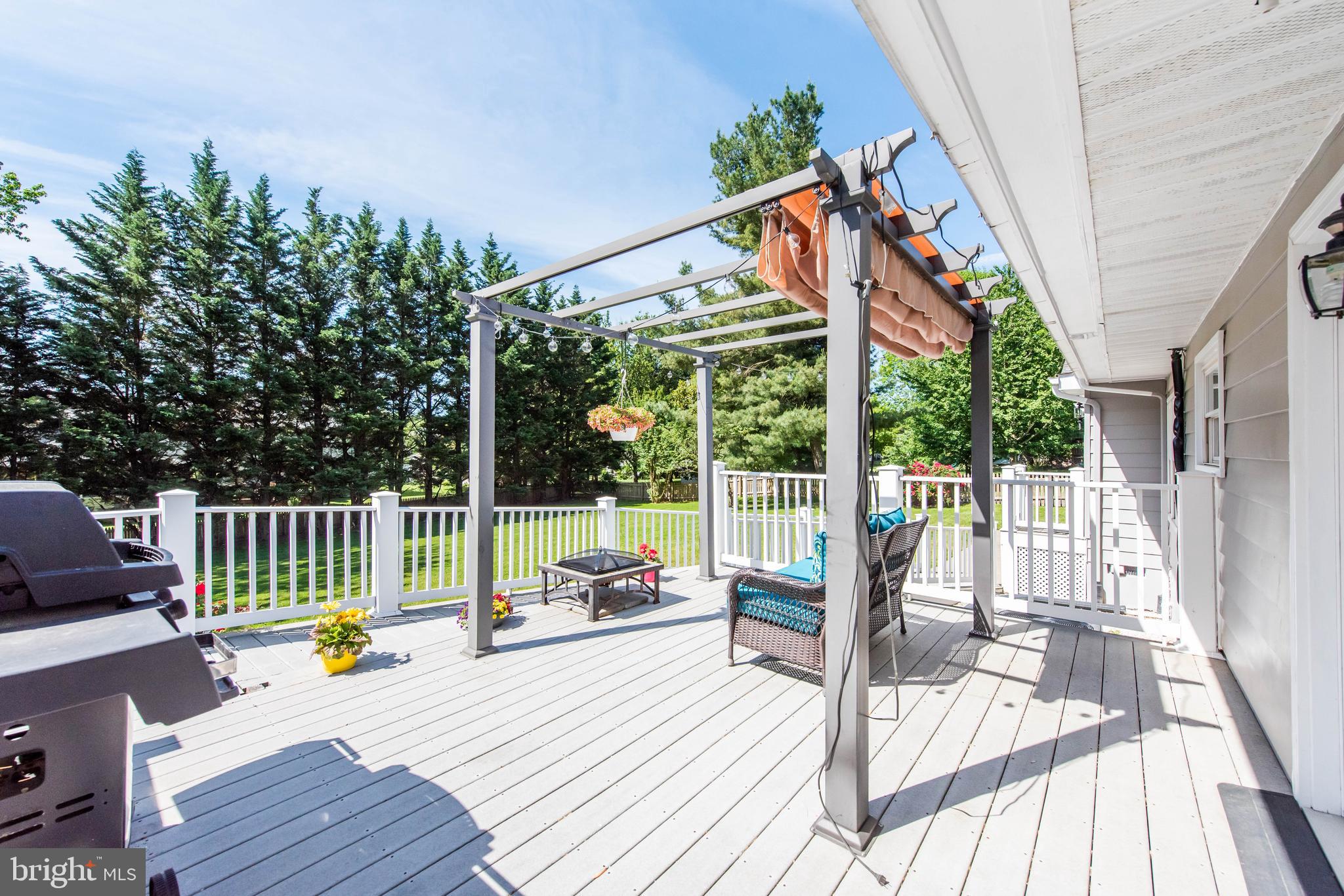 5365 Kerger Road Ellicott City, MD 21043 - Photo 17 of 47 Deck