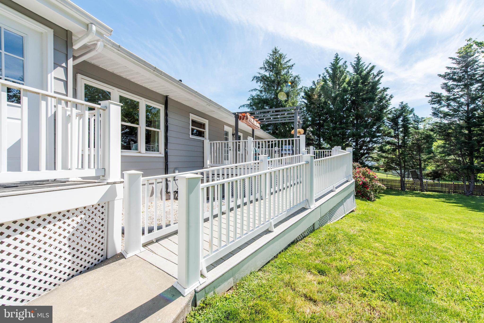 5365 Kerger Road Ellicott City, MD 21043 - Photo 19 of 47 Deck