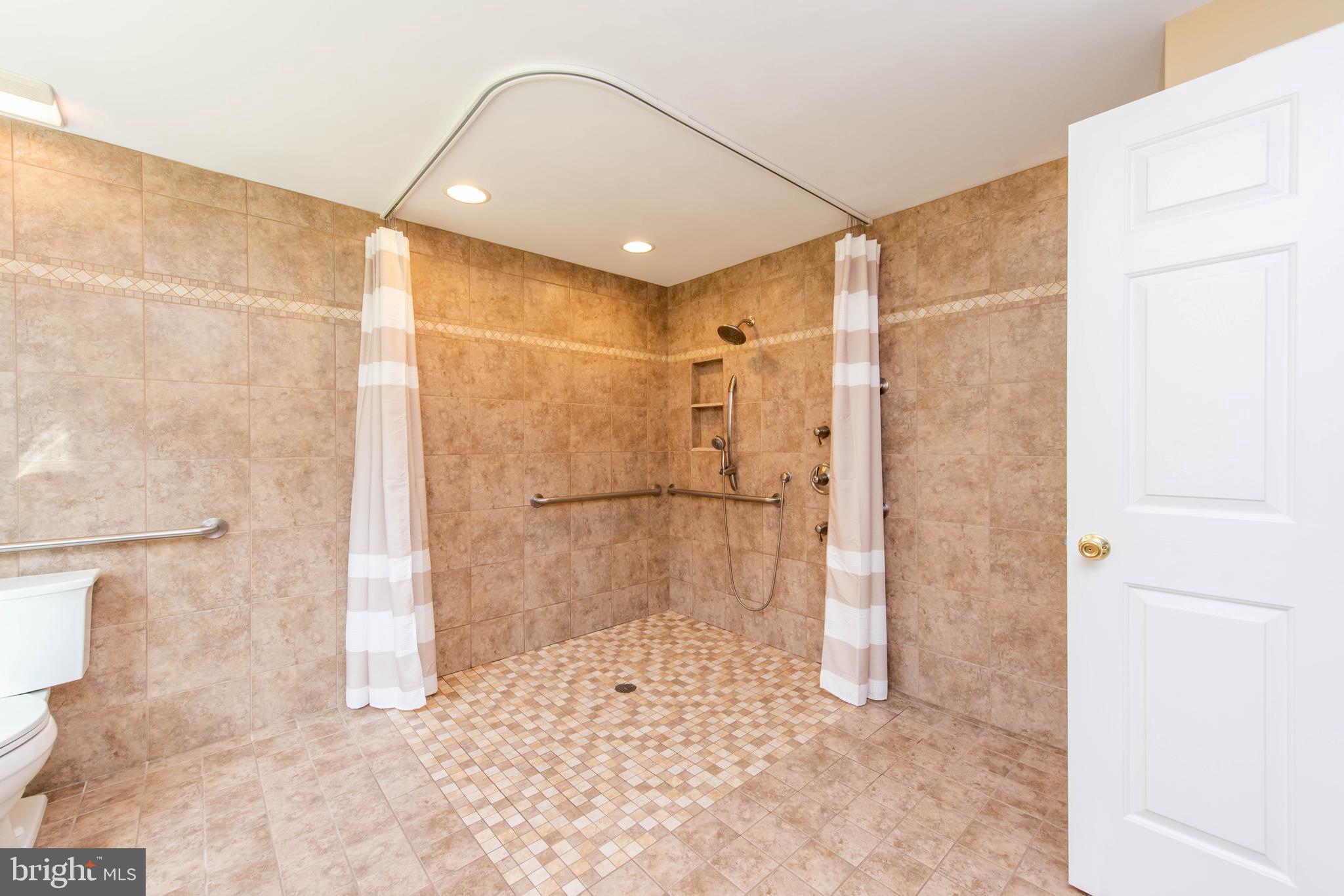 5365 Kerger Road Ellicott City, MD 21043 - Photo 38 of 47 Bathroom