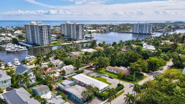 $5,000 | 711 Southeast 2nd Street, Unit 4, Delray Beach, FL 33483