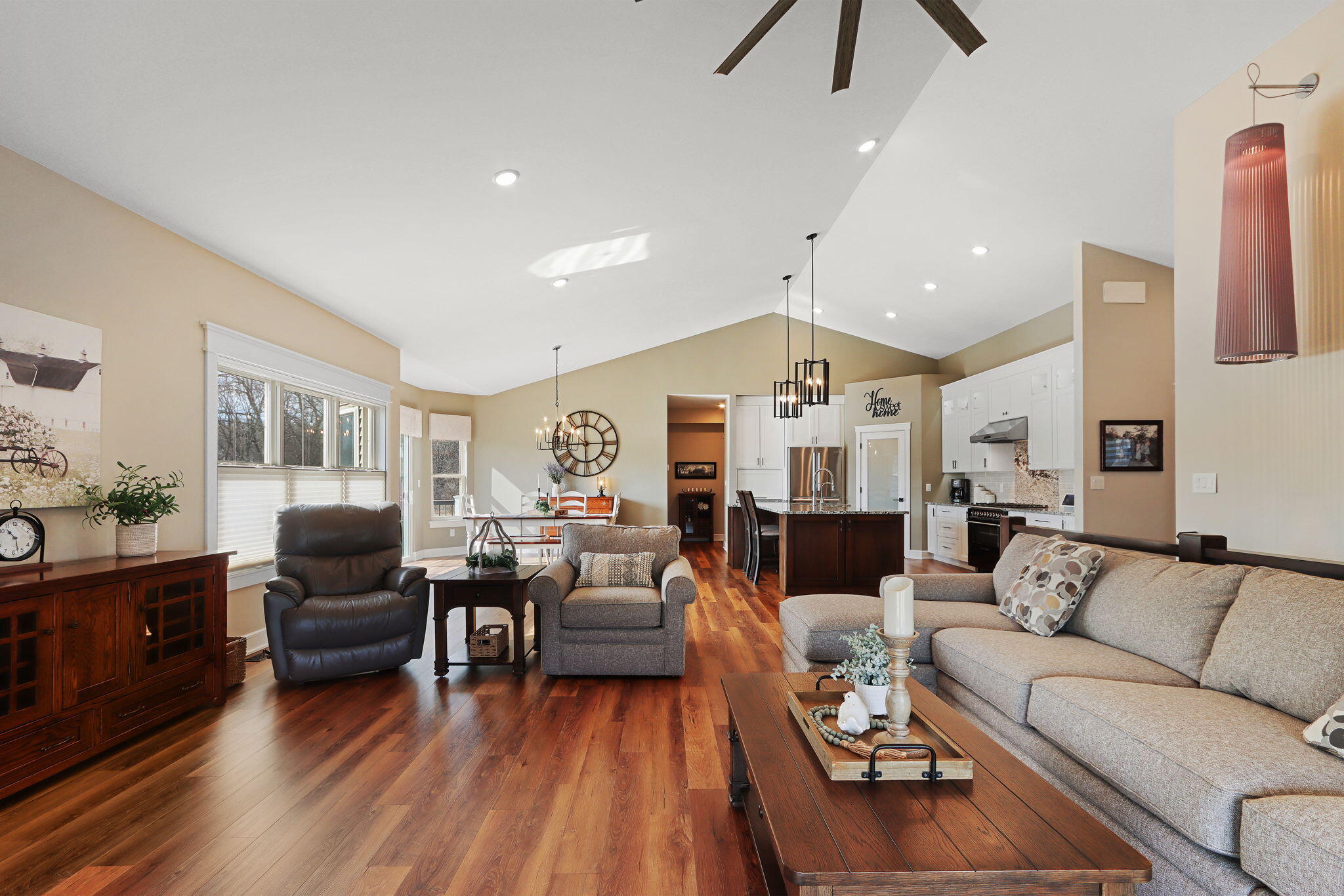 21229 Plank Road Dover, WI 53139 - Photo 10 of 46 Great room