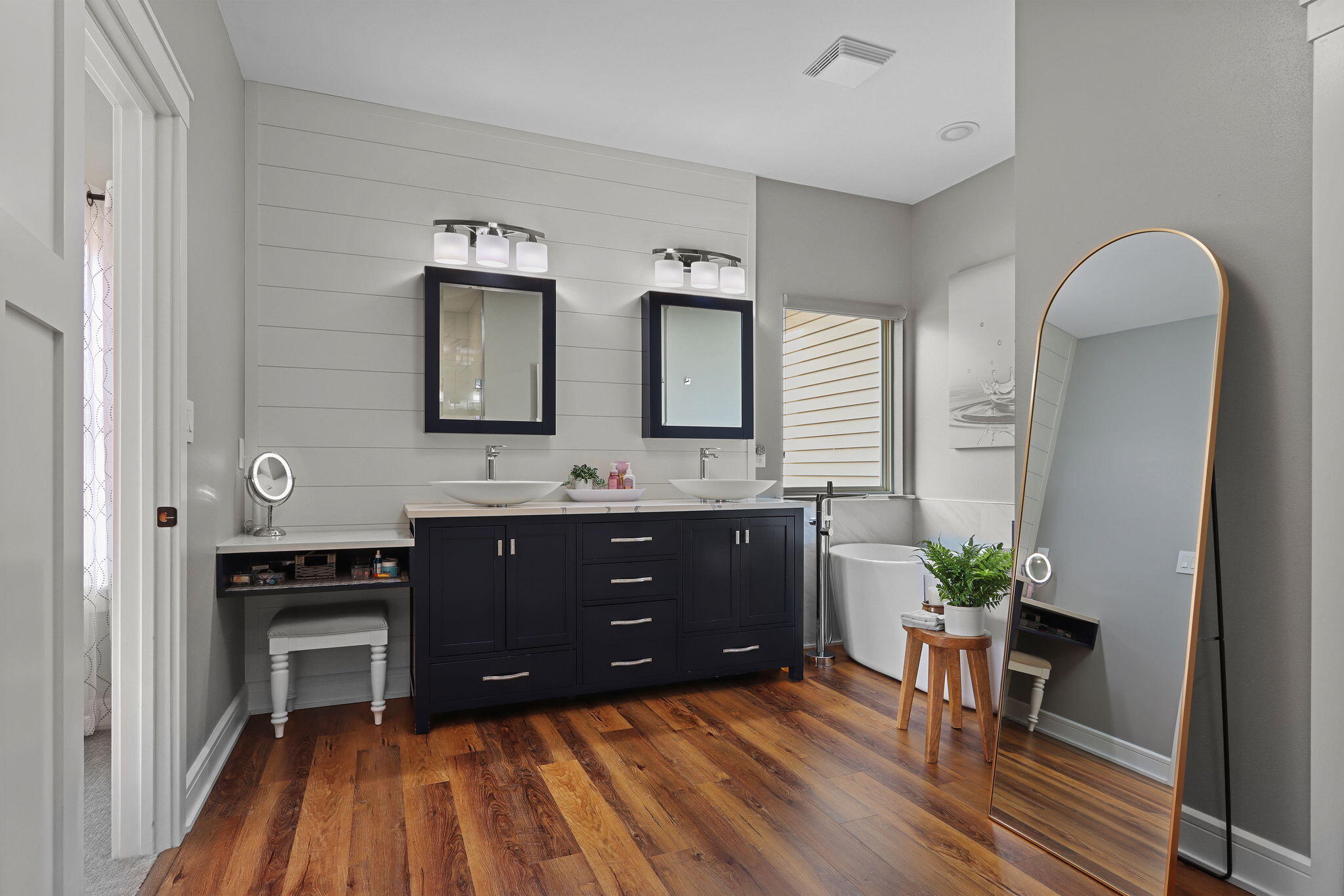 21229 Plank Road Dover, WI 53139 - Photo 19 of 46 Primary Bath 2