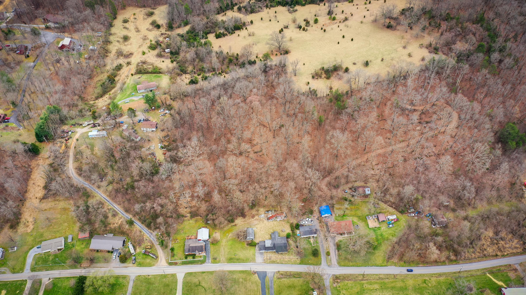 904 Chadwell Road Kingsport, TN 37660 - Photo 13 of 19 111