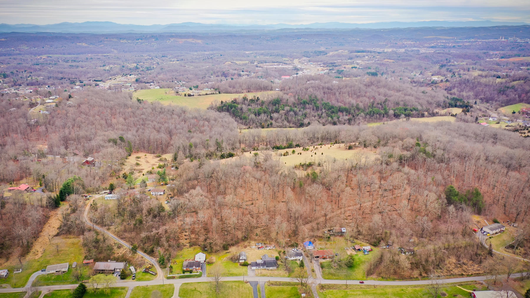 904 Chadwell Road Kingsport, TN 37660 - Photo 14 of 19 112