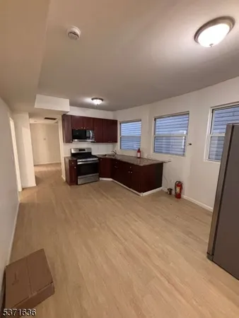 $2,100 | 60 South 12th Street, Unit 3, Newark, NJ 07107