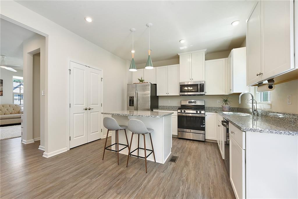 143 Arbor Trail Drive McKees Rocks, PA 15136 - Photo 8 of 28 Gallery Image 8