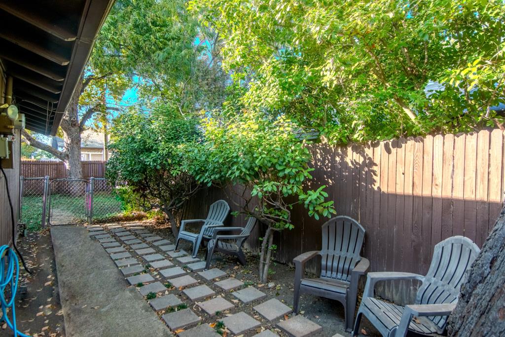 13351 Kit Lane Dallas, TX 75240 - Photo 9 of 29