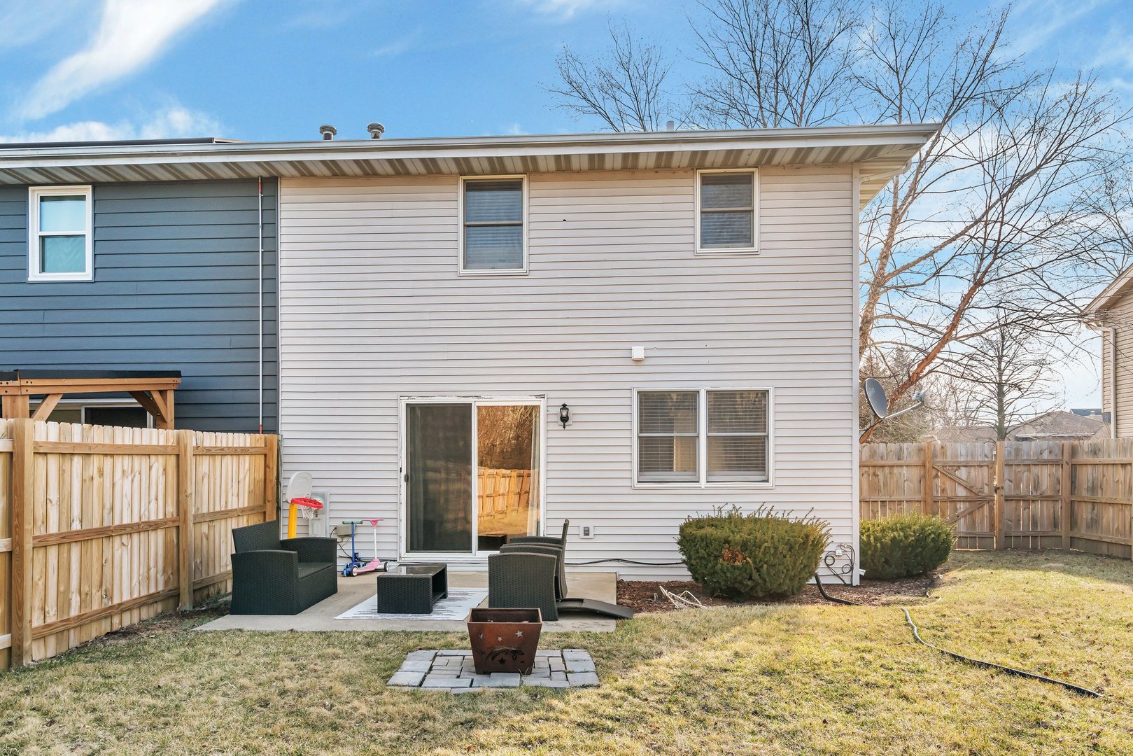 403 South Raven Road Shorewood, IL 60404 - Photo 18 of 24 a view of a backyard with furniture
