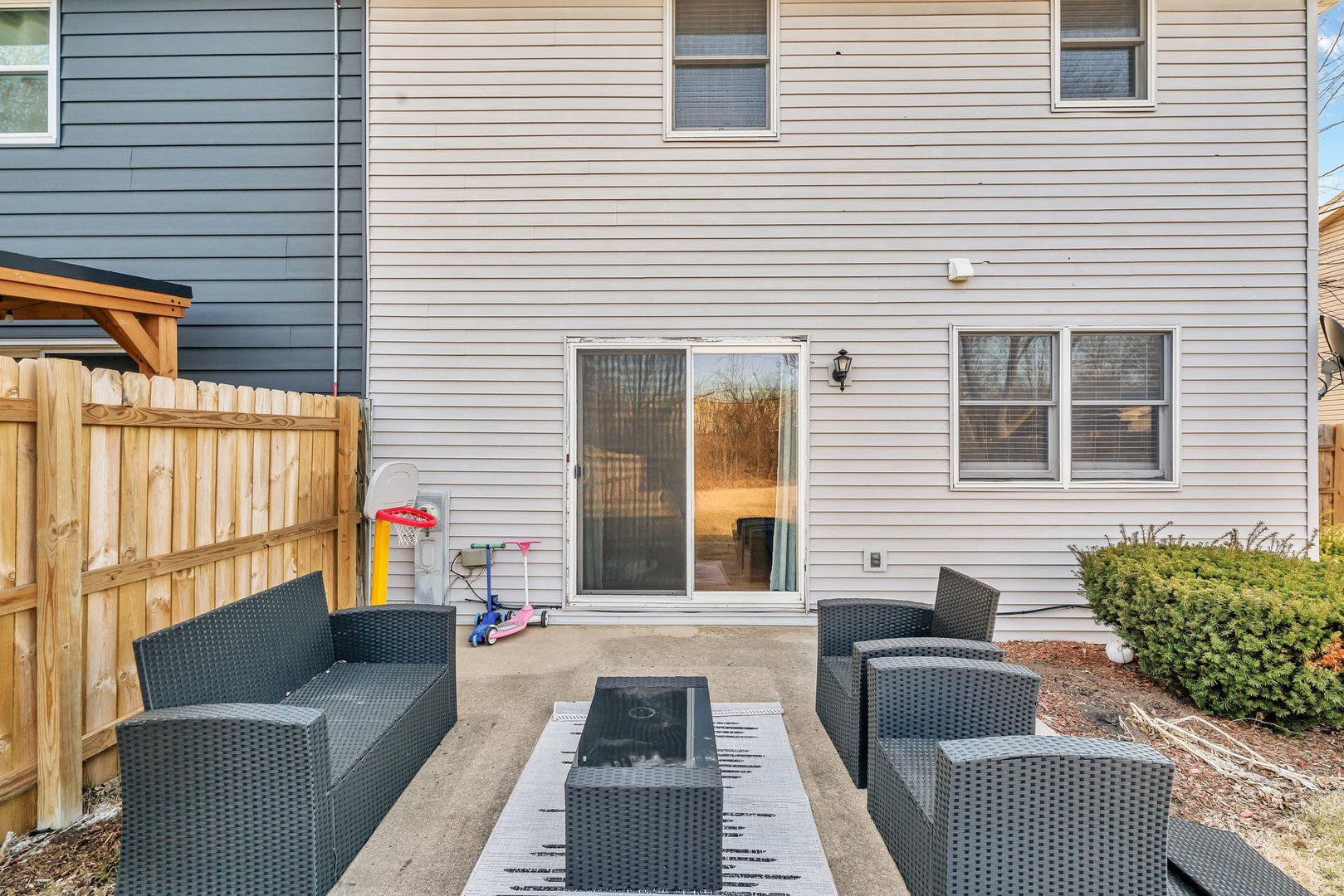 403 South Raven Road Shorewood, IL 60404 - Photo 19 of 24 a balcony with furniture and a potted plant