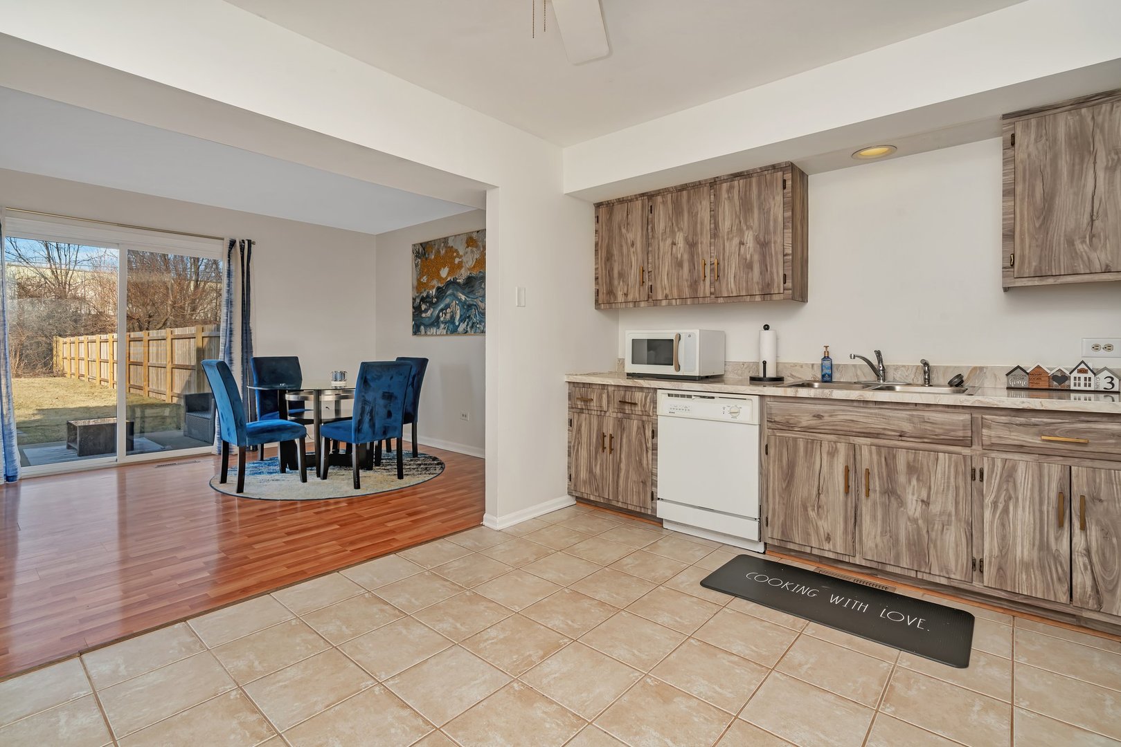 403 South Raven Road Shorewood, IL 60404 - Photo 9 of 24