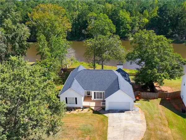 $399,000 | 386 Waterfront Drive, McDonough, GA 30253