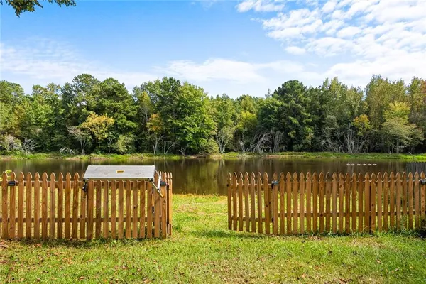 $399,000 | 386 Waterfront Drive, McDonough, GA 30253