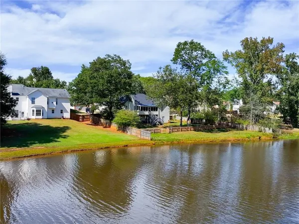 $399,000 | 386 Waterfront Drive, McDonough, GA 30253