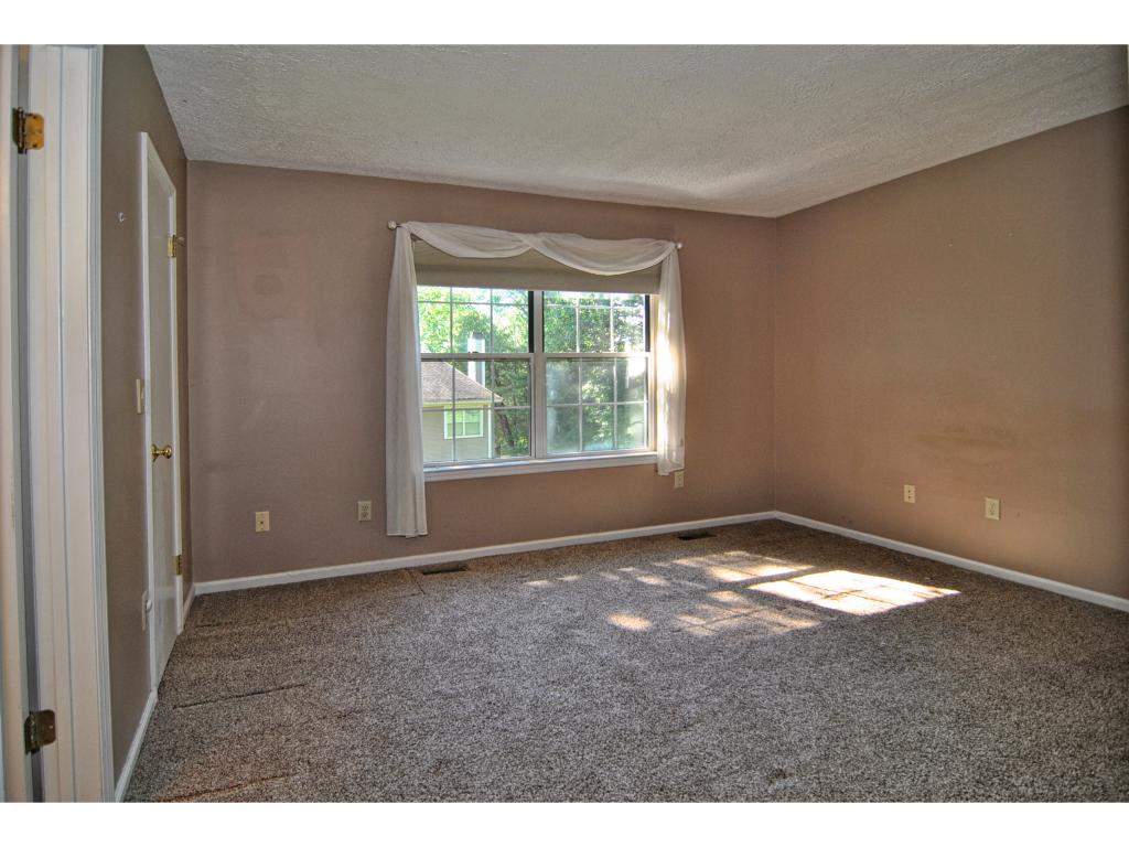16 Bernards Road, Unit 16 Merrimack, NH 03054 - Photo 8 of 14