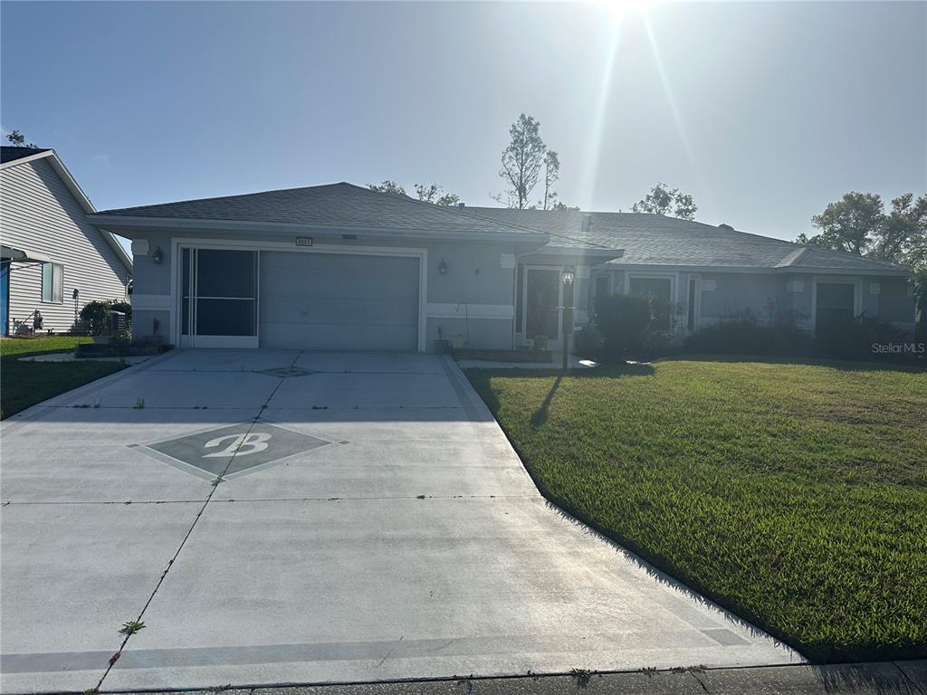 6501 Borg Street Leesburg, FL 34748 - Photo 59 of 59 a view of a back yard of the house
