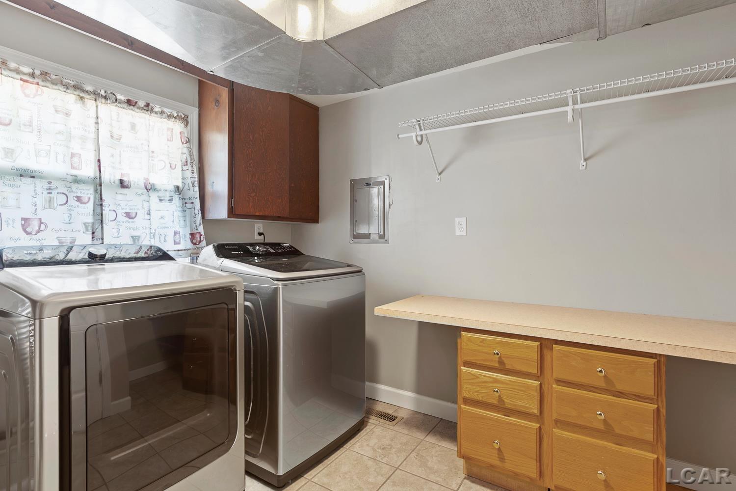 721 Riverside Avenue Adrian, MI 49221 - Photo 41 of 47 50182893-61b99305-a1ee-471a-b55a-d5e393bf357e.JPG