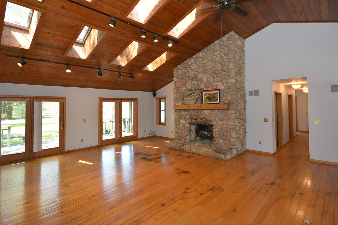 11318 Landon Road Baroda, MI 49101 - Photo 12 of 74 11318Landon_02