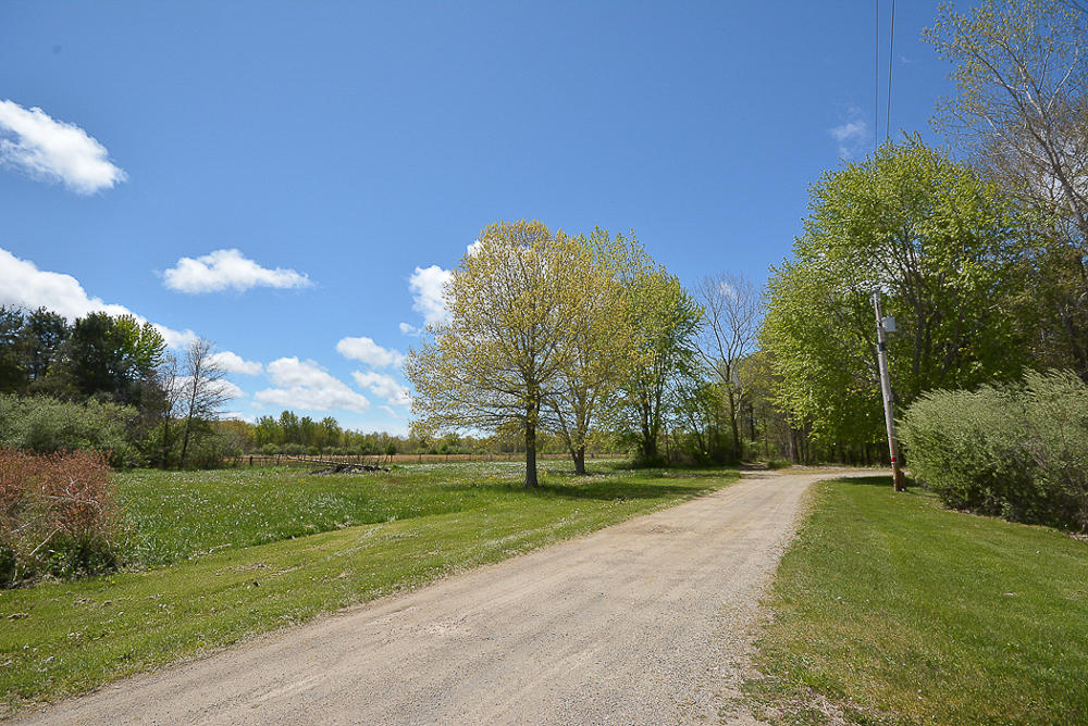 11318 Landon Road Baroda, MI 49101 - Photo 4 of 74 11318Landon_79