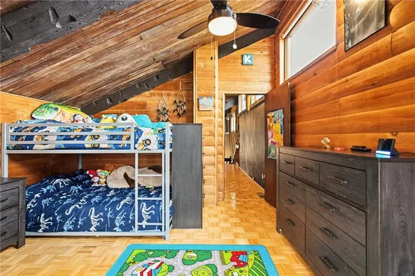 a view of walk in closet