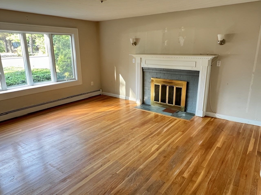 404 River Road Hudson, MA 01749 - Photo 5 of 20