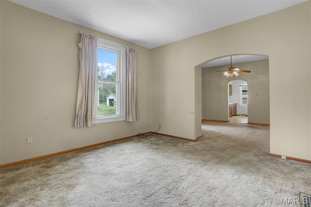 822 Troy Road Edwardsville, IL 62025 - Photo 6 of 26 Gallery Image 6