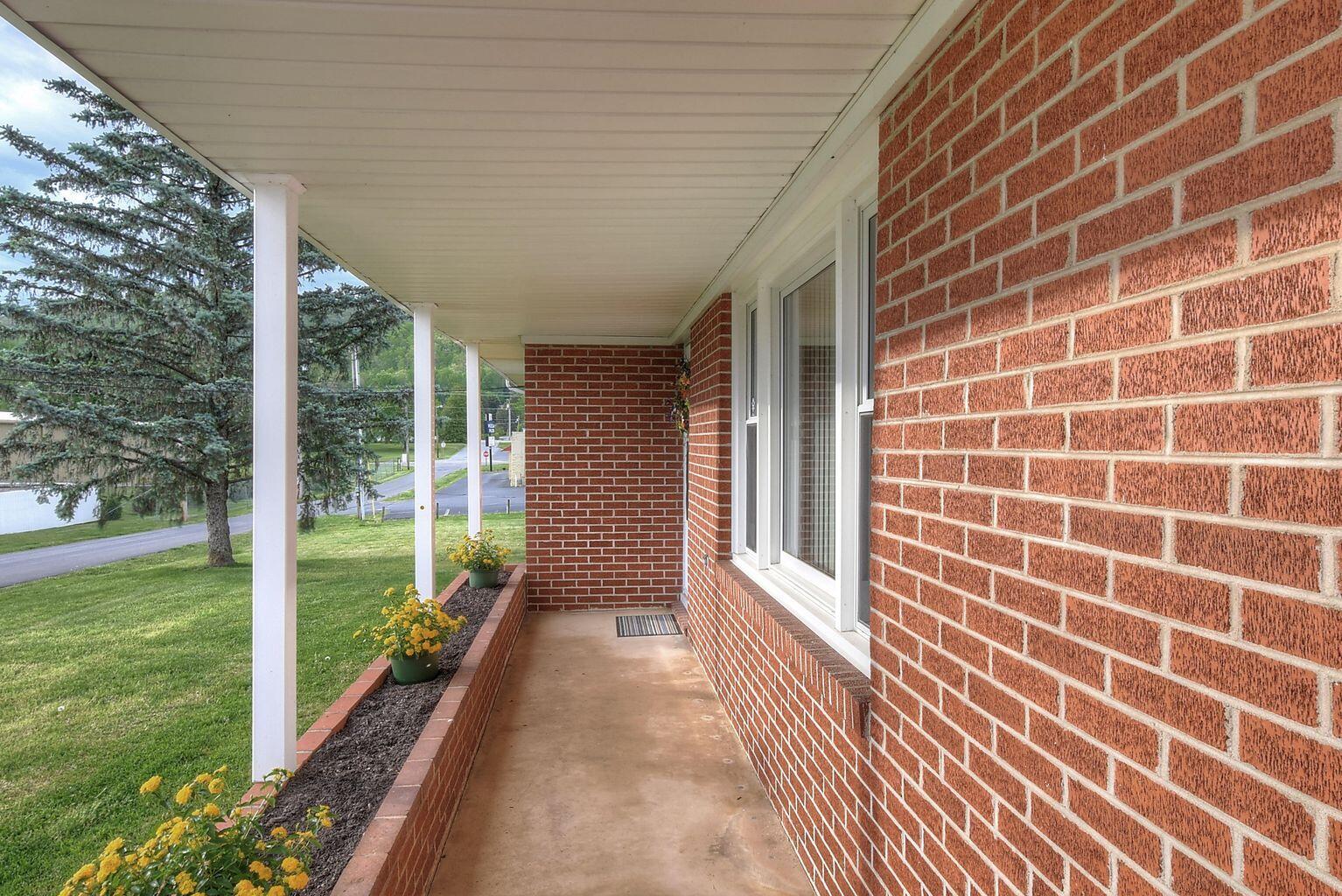 245 Stalling Lane Erwin, TN 37650 - Photo 3 of 21 3