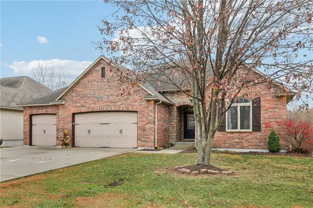 $520,000 | 1209 Holland Square, Warrensburg, MO 64093