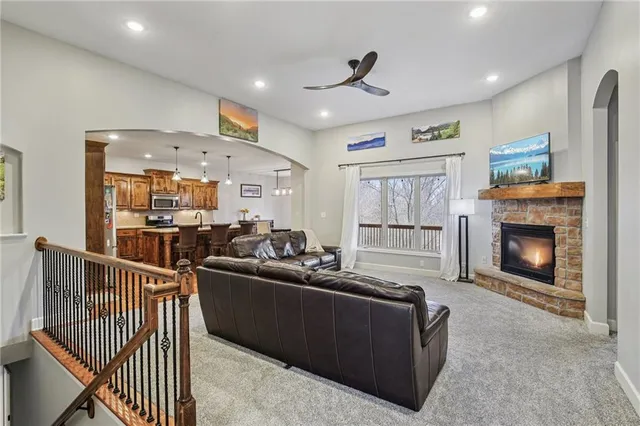 $520,000 | 1209 Holland Square, Warrensburg, MO 64093