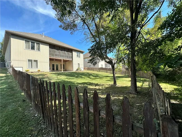 $520,000 | 1209 Holland Square, Warrensburg, MO 64093