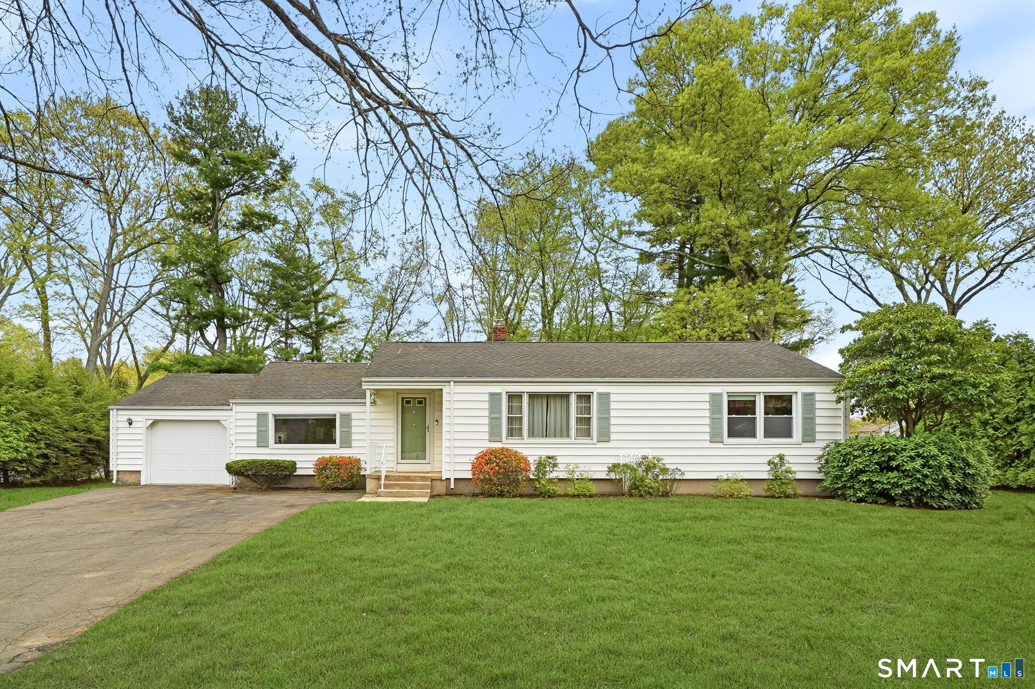 172 Pool Road North Haven, CT 06473 - Photo 1 of 36