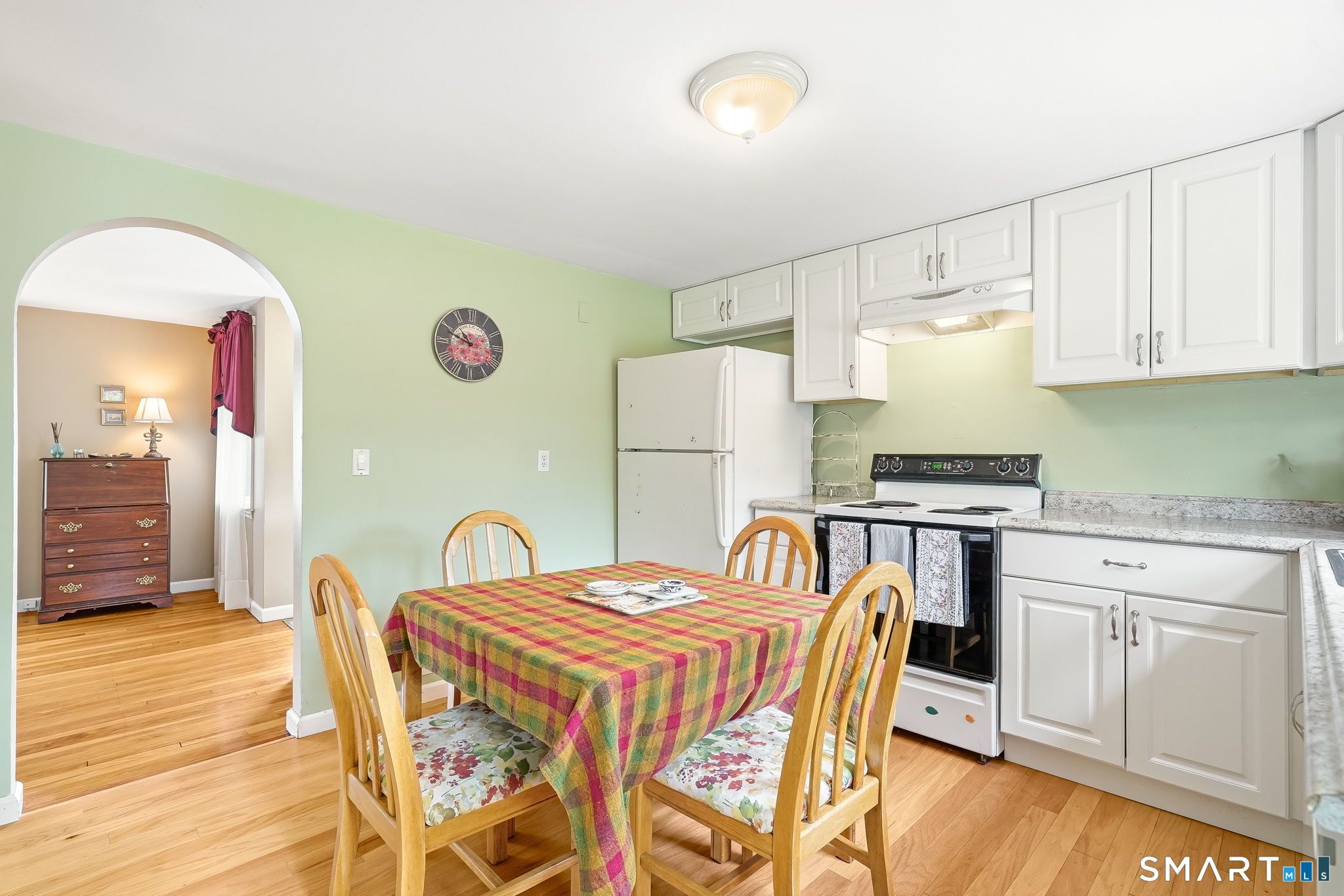 172 Pool Road North Haven, CT 06473 - Photo 12 of 36