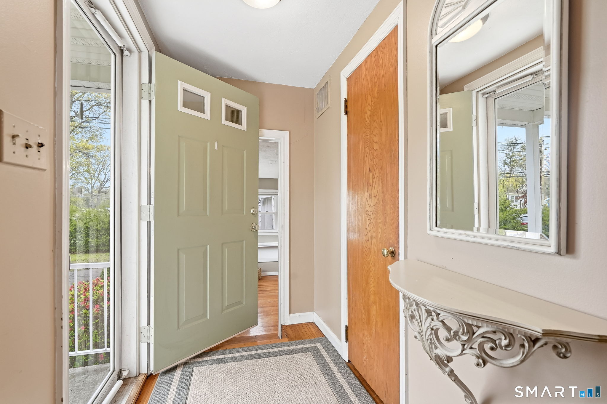 172 Pool Road North Haven, CT 06473 - Photo 2 of 36