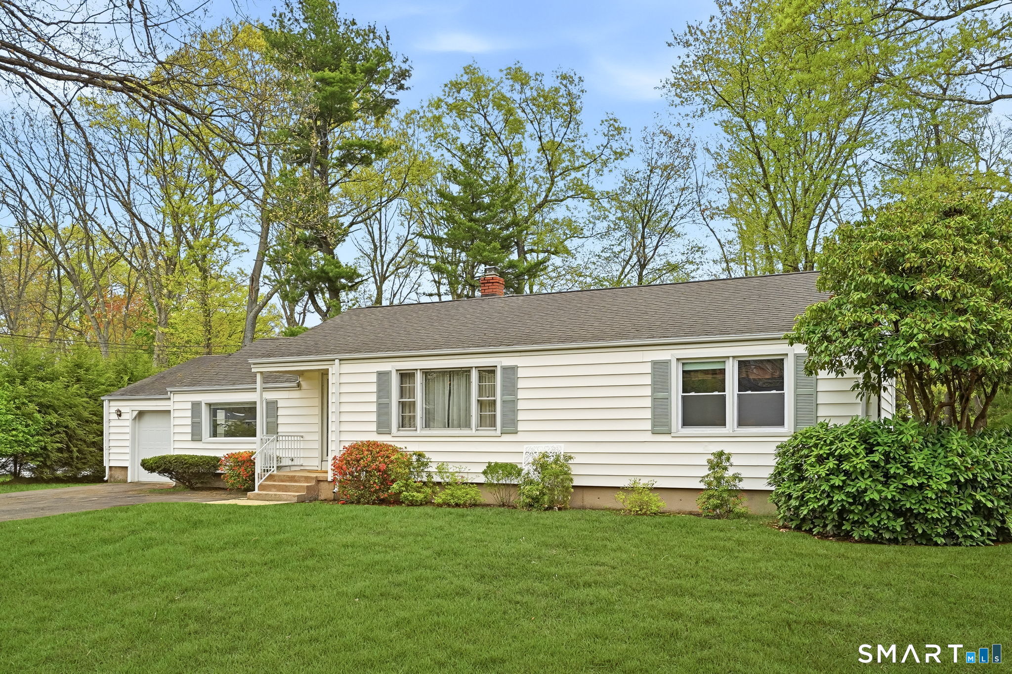 172 Pool Road North Haven, CT 06473 - Photo 28 of 36