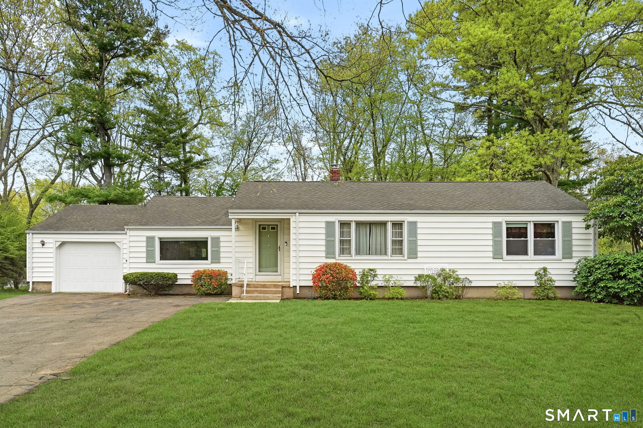 172 Pool Road North Haven, CT 06473 - Photo 31 of 36
