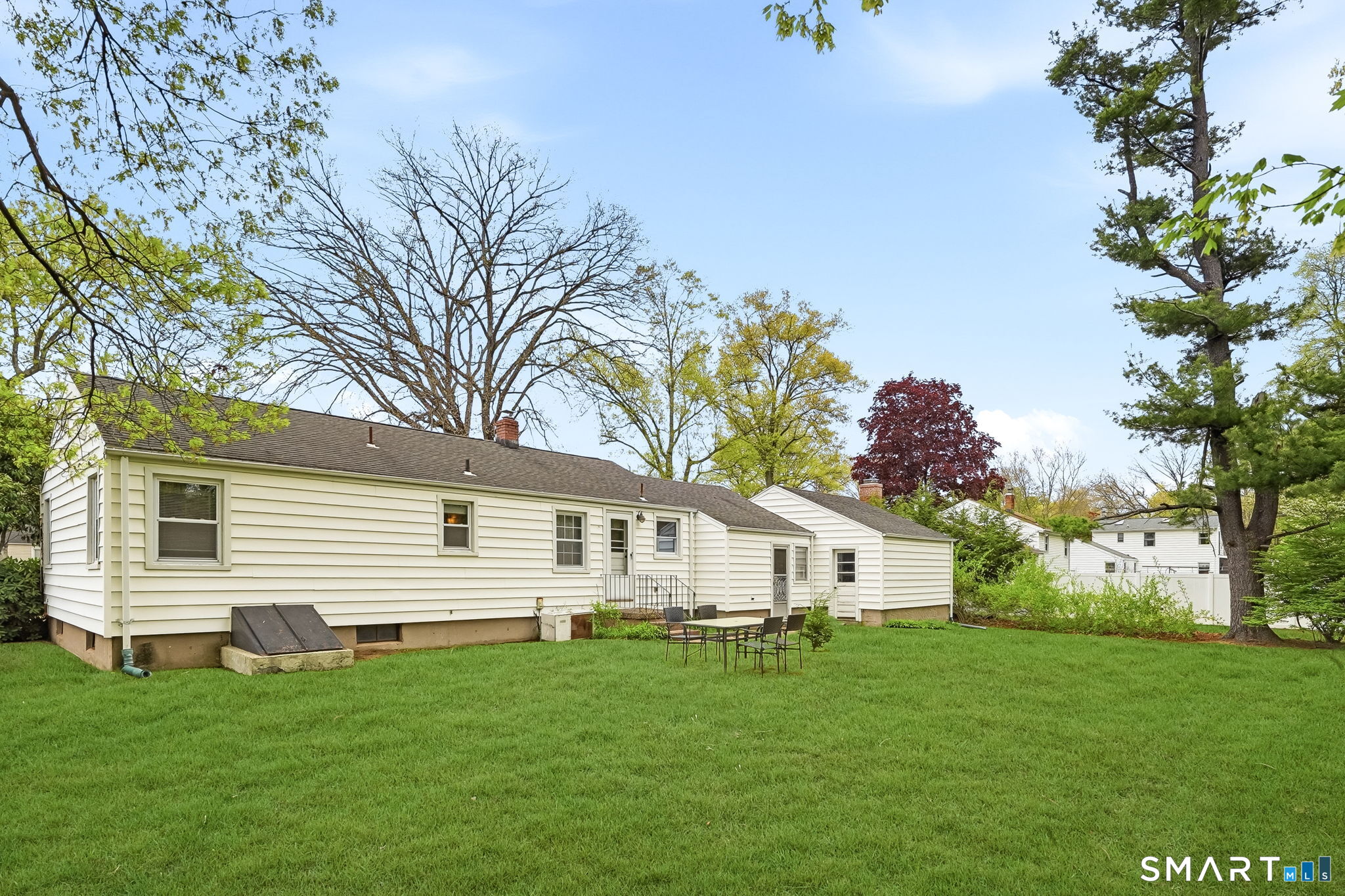 172 Pool Road North Haven, CT 06473 - Photo 32 of 36