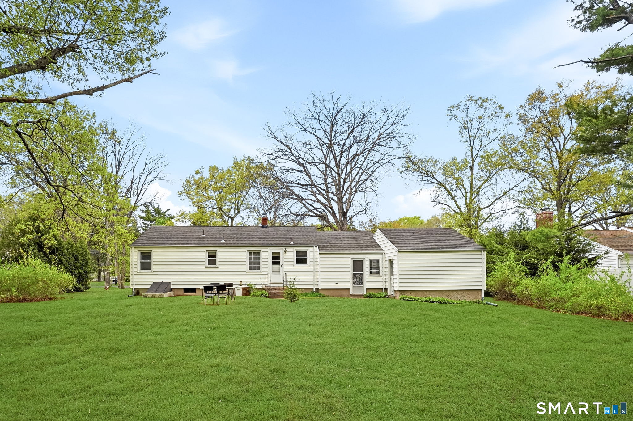 172 Pool Road North Haven, CT 06473 - Photo 33 of 36