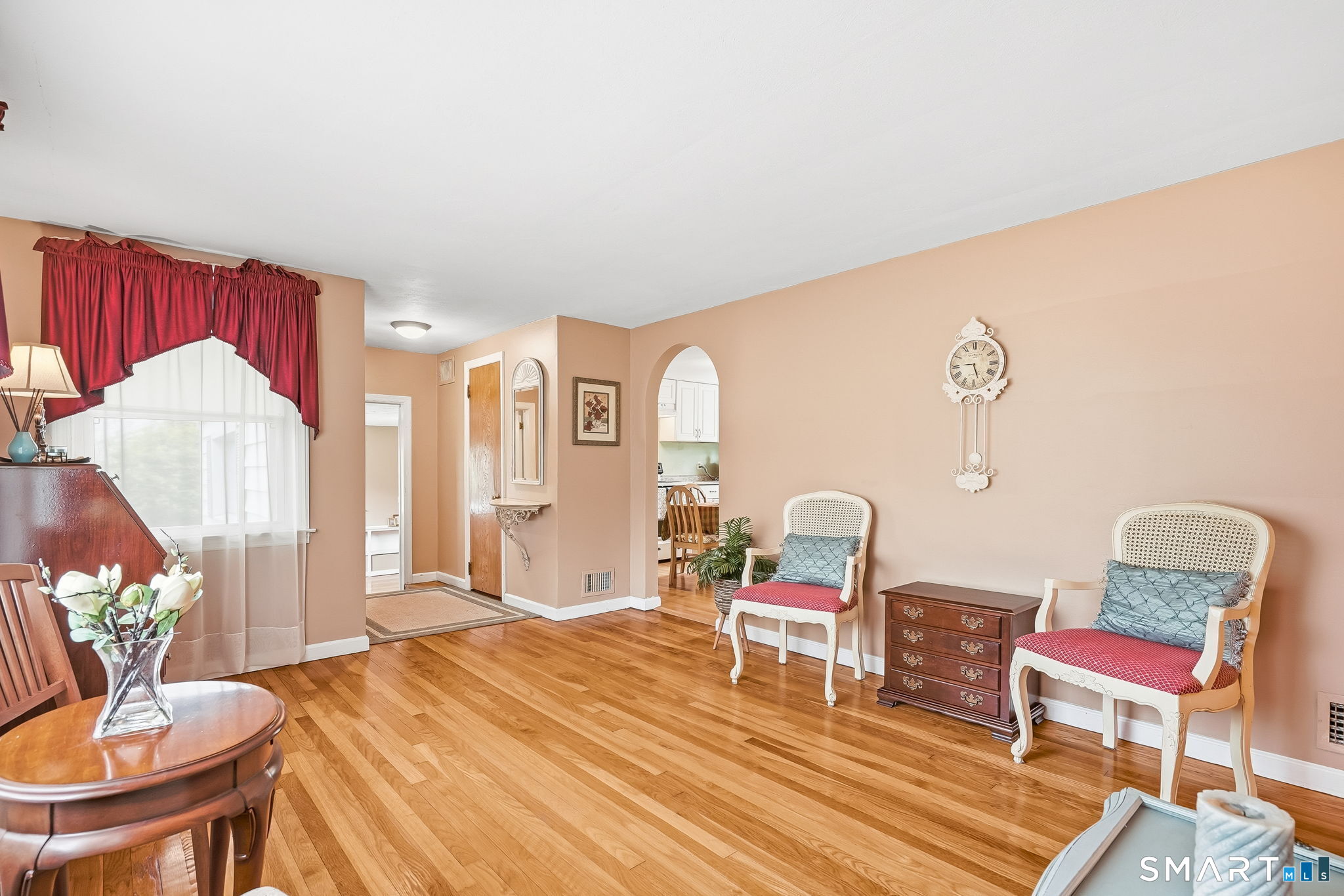 172 Pool Road North Haven, CT 06473 - Photo 6 of 36